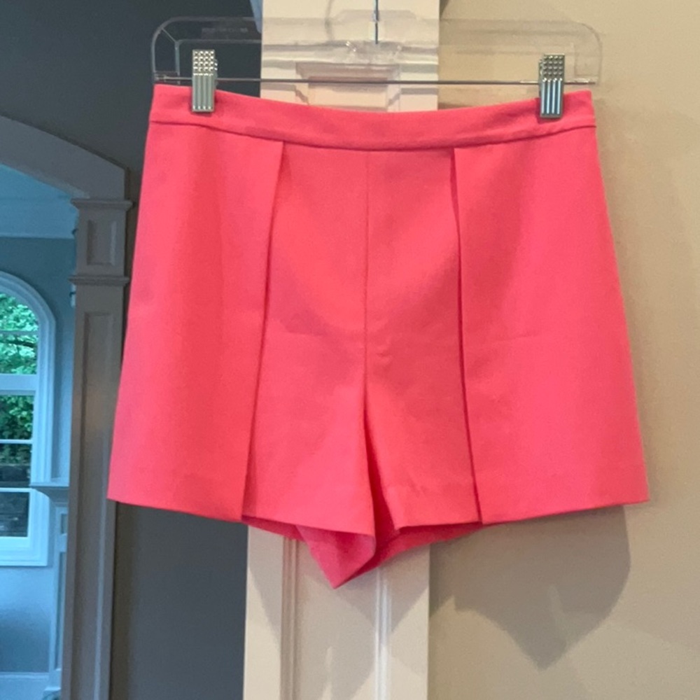 NWOT Alice + Olivia Larsa pink shorts